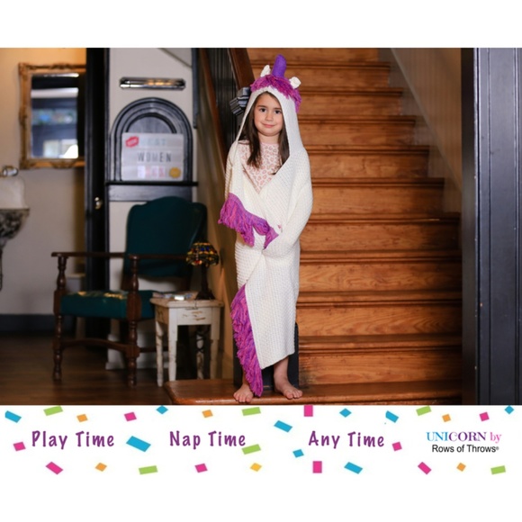 Kids Hooded Unicorn Blanket - Purple Horn - Picture 3 of 6